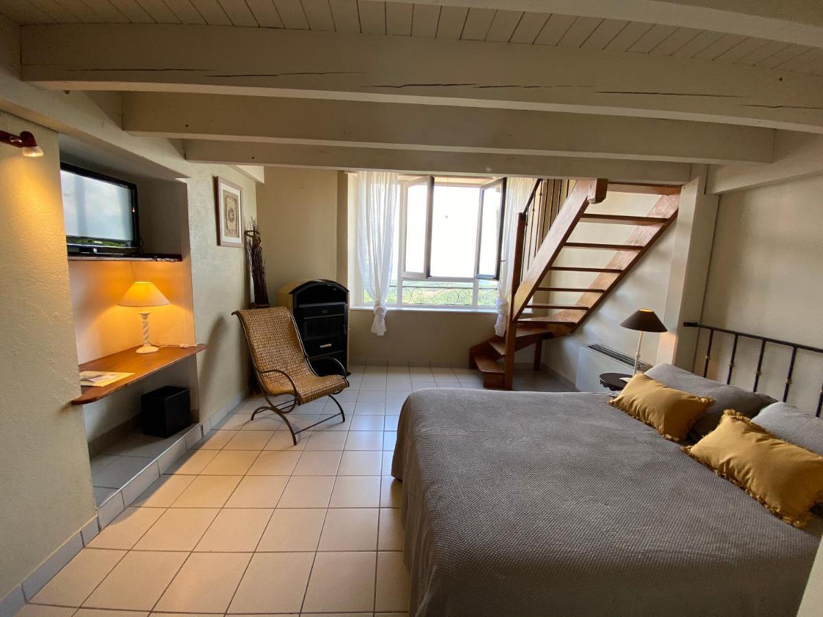 Auberge De La Tour De Brison Sanilhac  Экстерьер фото