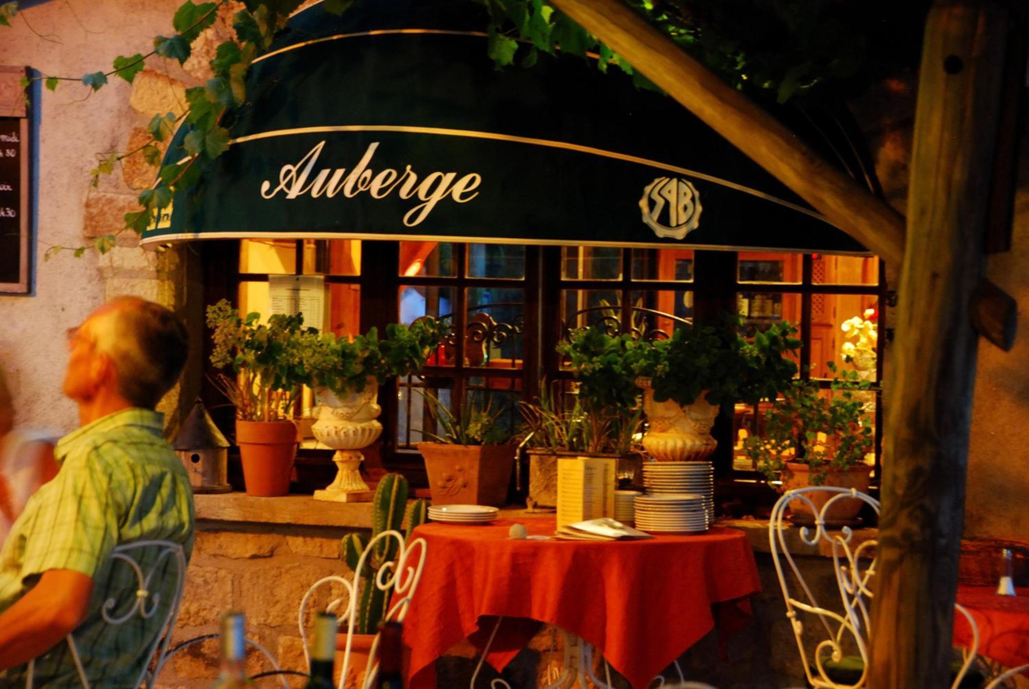 Auberge De La Tour De Brison Sanilhac  Экстерьер фото