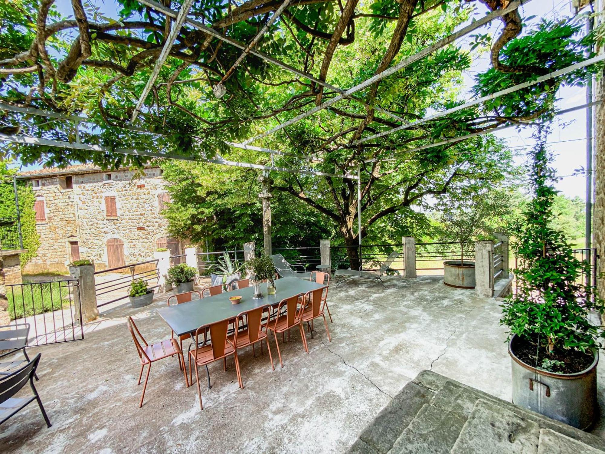 Auberge De La Tour De Brison Sanilhac  Экстерьер фото